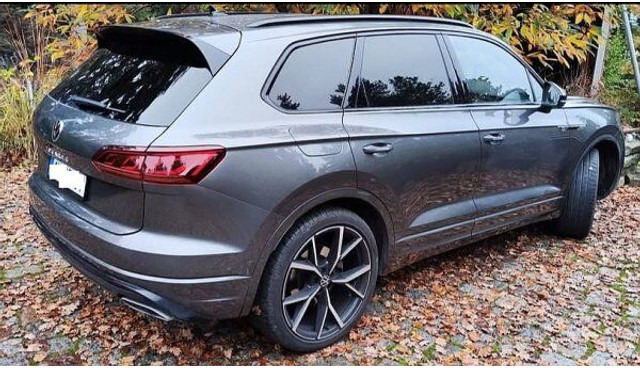 Volkswagen Touareg 3.0 TDi R-line 4-motion - سيارة دفع رباعي: صور 2 Volkswagen Touareg 3.0 TDi R-line 4-motion - سيارة دفع رباعي: صور 2