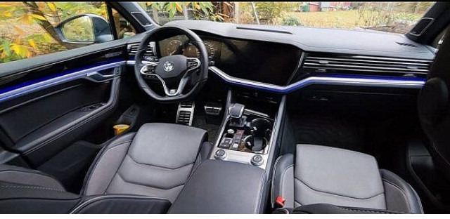 Volkswagen Touareg 3.0 TDi R-line 4-motion - سيارة: صور 4 Volkswagen Touareg 3.0 TDi R-line 4-motion - سيارة: صور 4