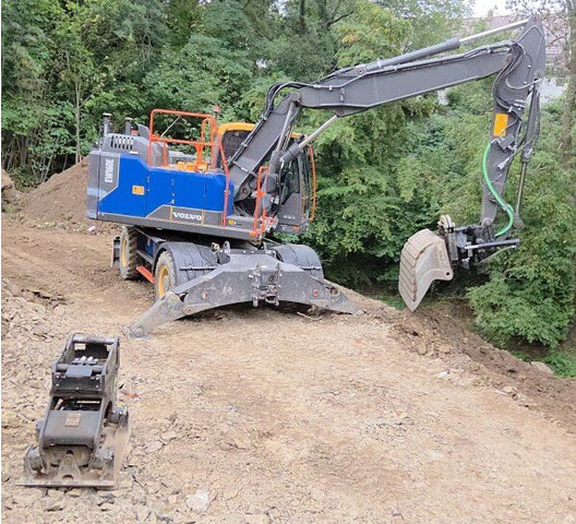 Volvo EW 160 E +(EST) Humus - حفارة على عجلات: صور 5 Volvo EW 160 E +(EST) Humus - حفارة على عجلات: صور 5