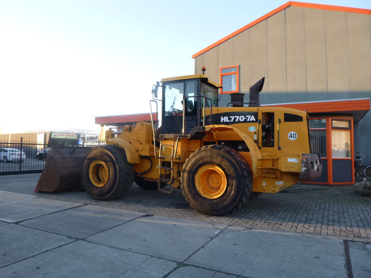 HYUNDAI HL770-7A - اللودر بعجل: صور 2 HYUNDAI HL770-7A - اللودر بعجل: صور 2