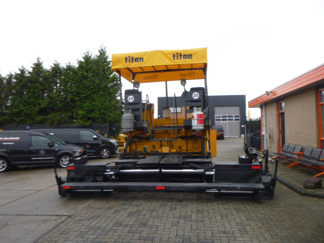 INGERSOLL RAND ABG TITAN 473 - العامل بالقار: صور 5 INGERSOLL RAND ABG TITAN 473 - العامل بالقار: صور 5