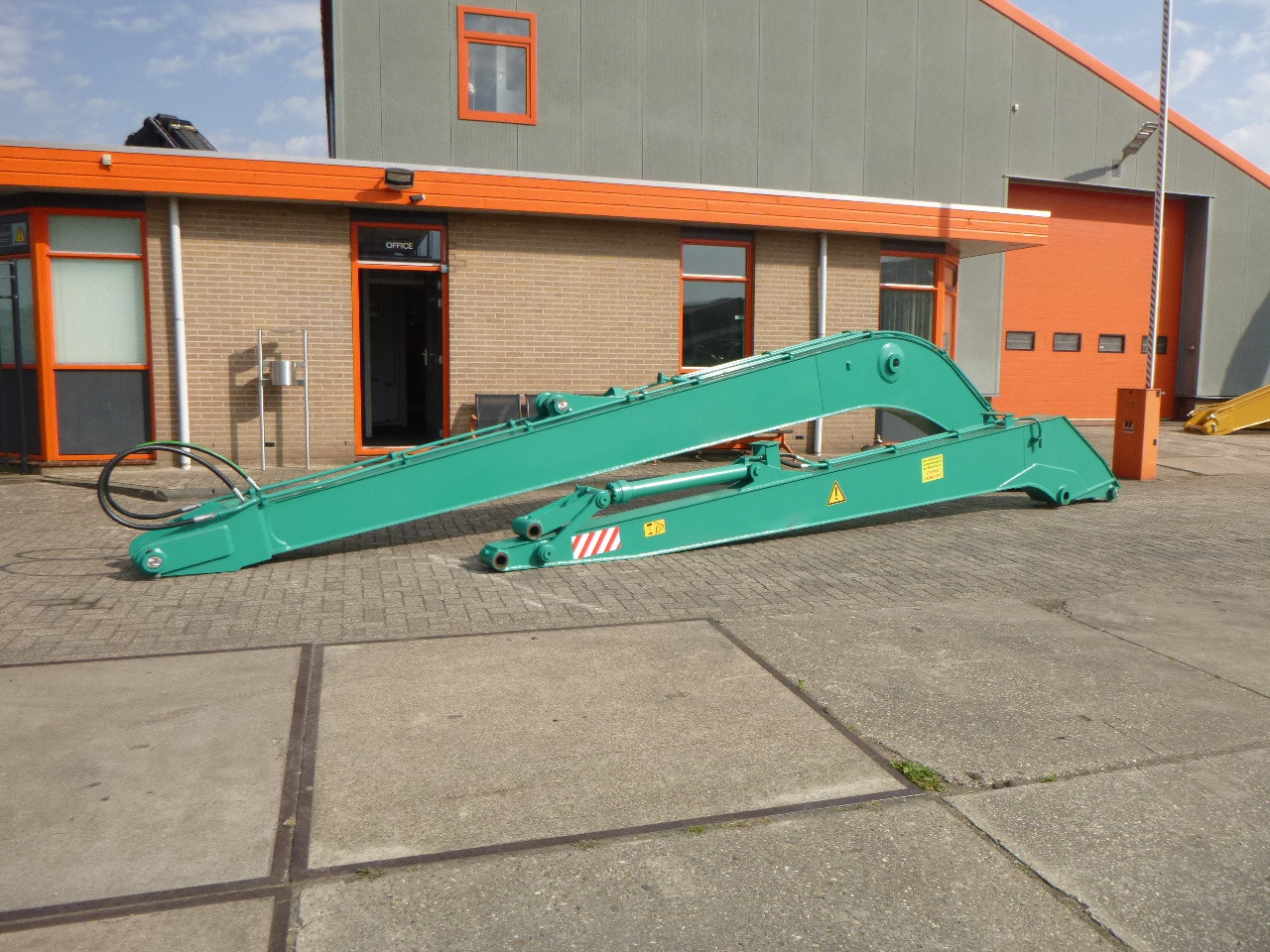 KOBELCO SK200 / SK210 - ذراع الرافعة - حفارات زحافة: صور 1 KOBELCO SK200 / SK210 - ذراع الرافعة - حفارات زحافة: صور 1