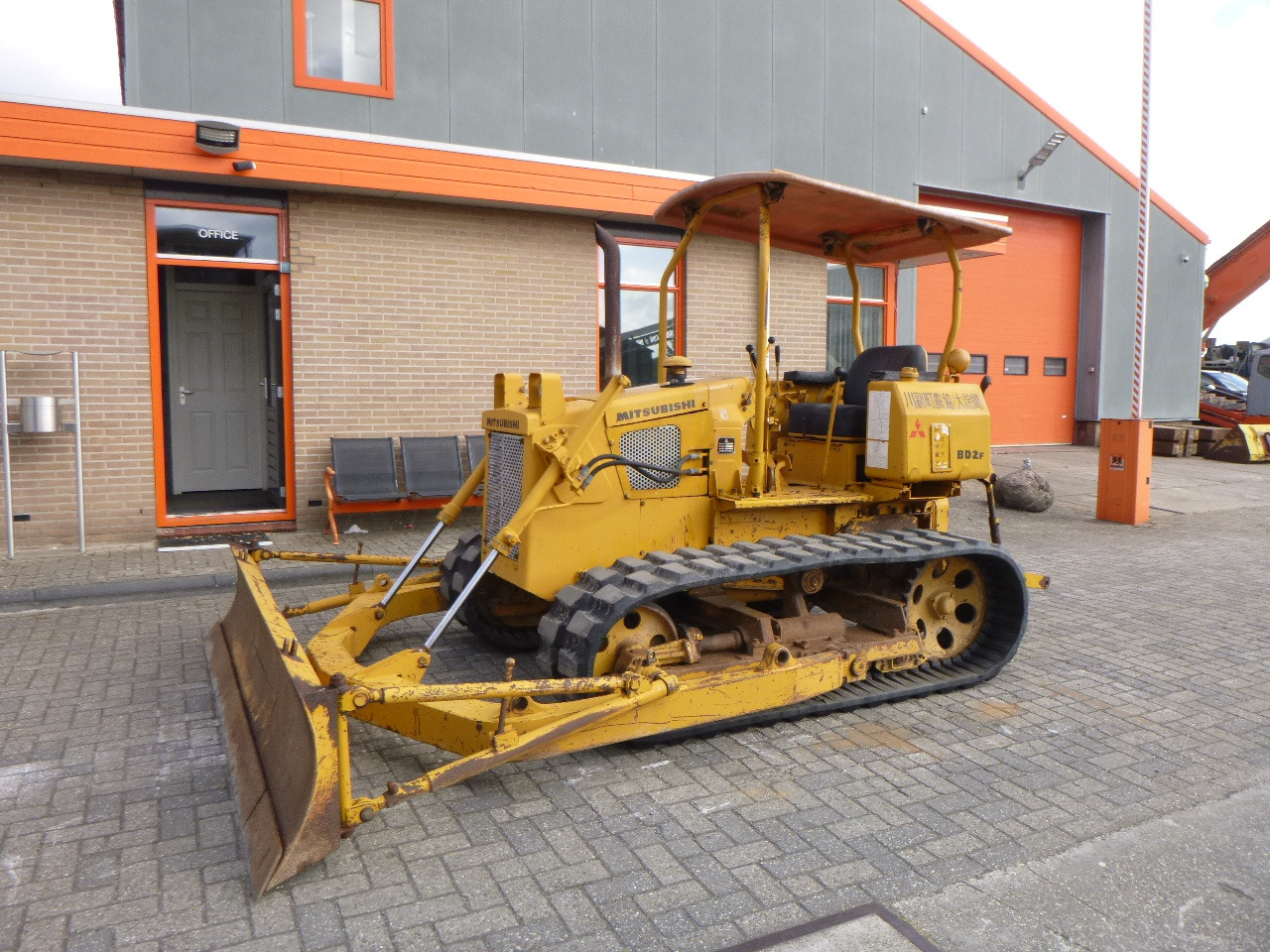 MITSUBISHI BD2F - بلدوزر: صور 5 MITSUBISHI BD2F - بلدوزر: صور 5