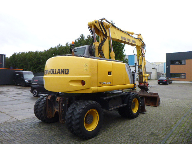 NEW HOLLAND MH PLUS - حفارة على عجلات: صور 5 NEW HOLLAND MH PLUS - حفارة على عجلات: صور 5