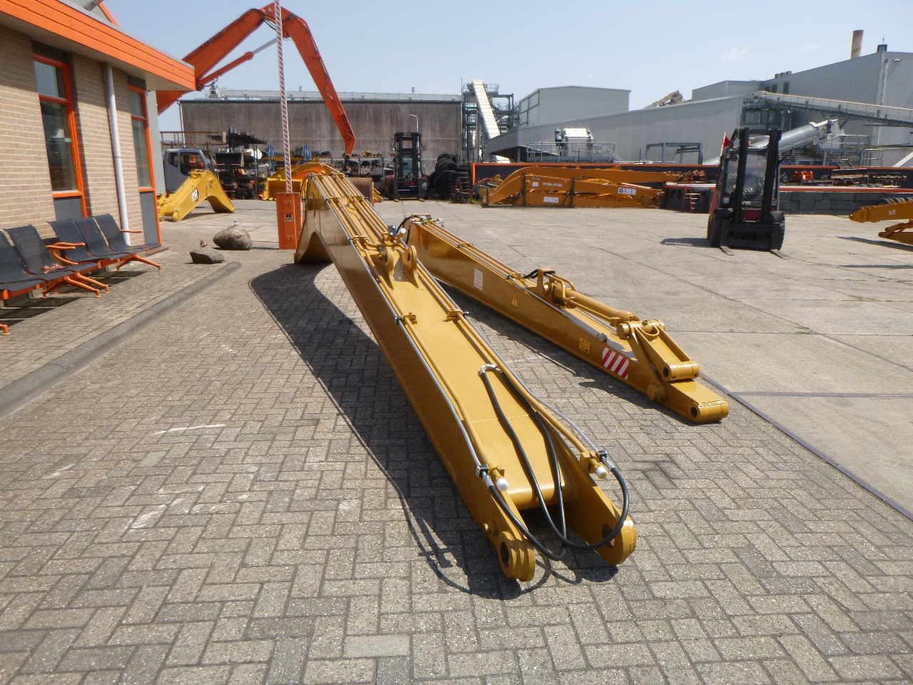 TL CAT 320DL/323DL Long reach - ذراع الرافعة - حفارات زحافة: صور 4 TL CAT 320DL/323DL Long reach - ذراع الرافعة - حفارات زحافة: صور 4