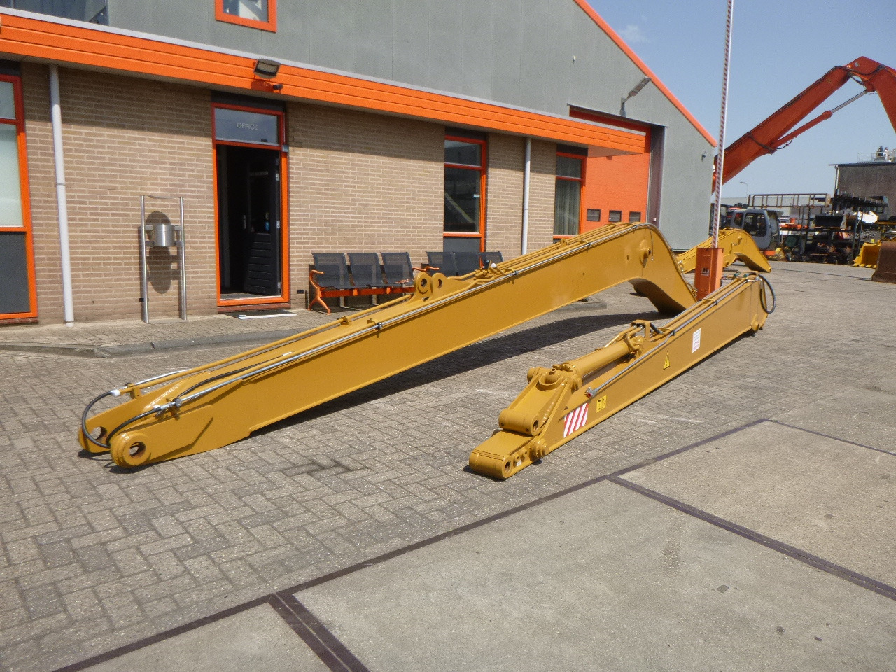TL CAT 320DL/323DL Long reach - ذراع الرافعة - حفارات زحافة: صور 3 TL CAT 320DL/323DL Long reach - ذراع الرافعة - حفارات زحافة: صور 3