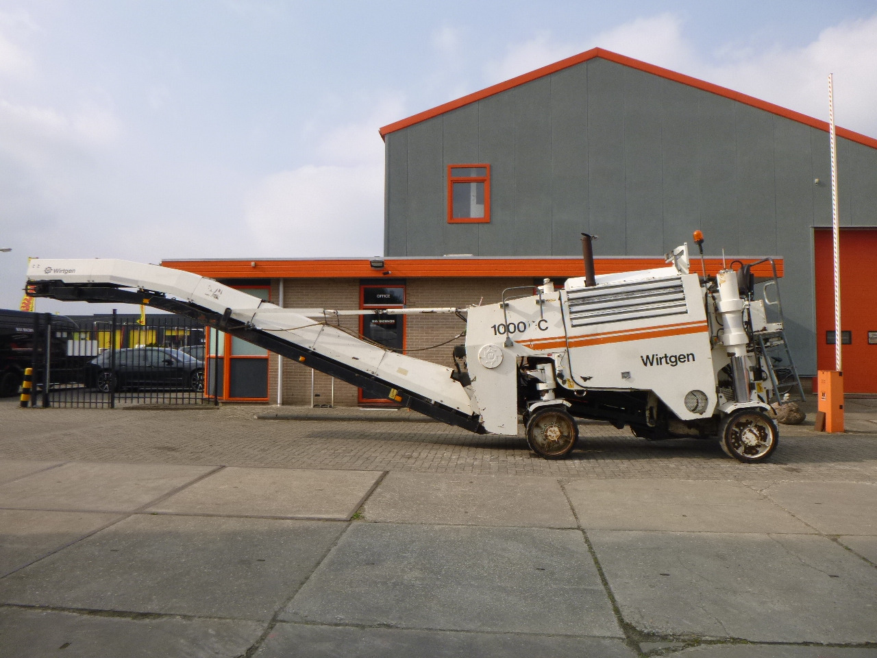 WIRTGEN 1000 DC - ماكينات لصقل الأسفلت: صور 1 WIRTGEN 1000 DC - ماكينات لصقل الأسفلت: صور 1