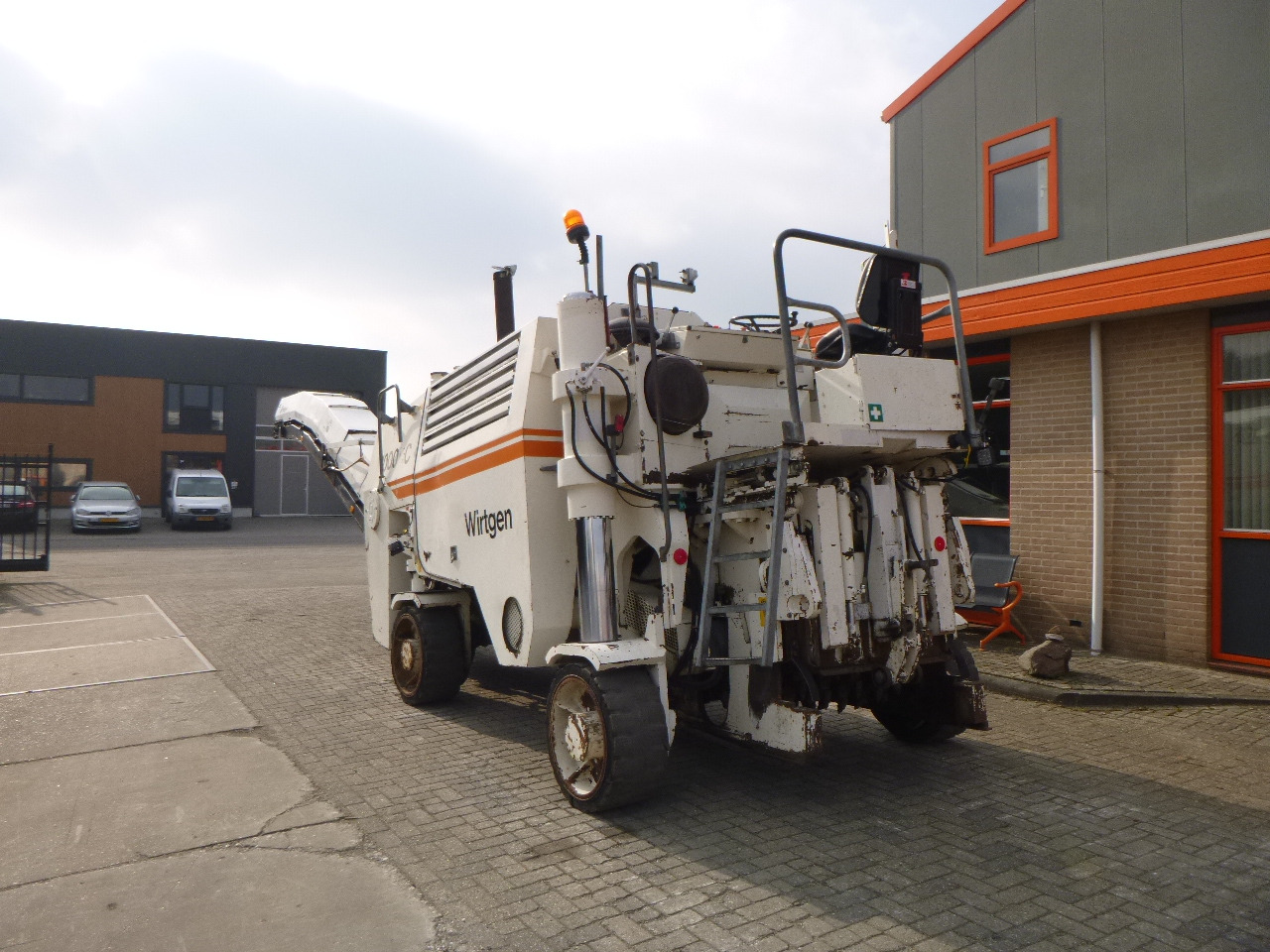 WIRTGEN 1000 DC - ماكينات لصقل الأسفلت: صور 3 WIRTGEN 1000 DC - ماكينات لصقل الأسفلت: صور 3