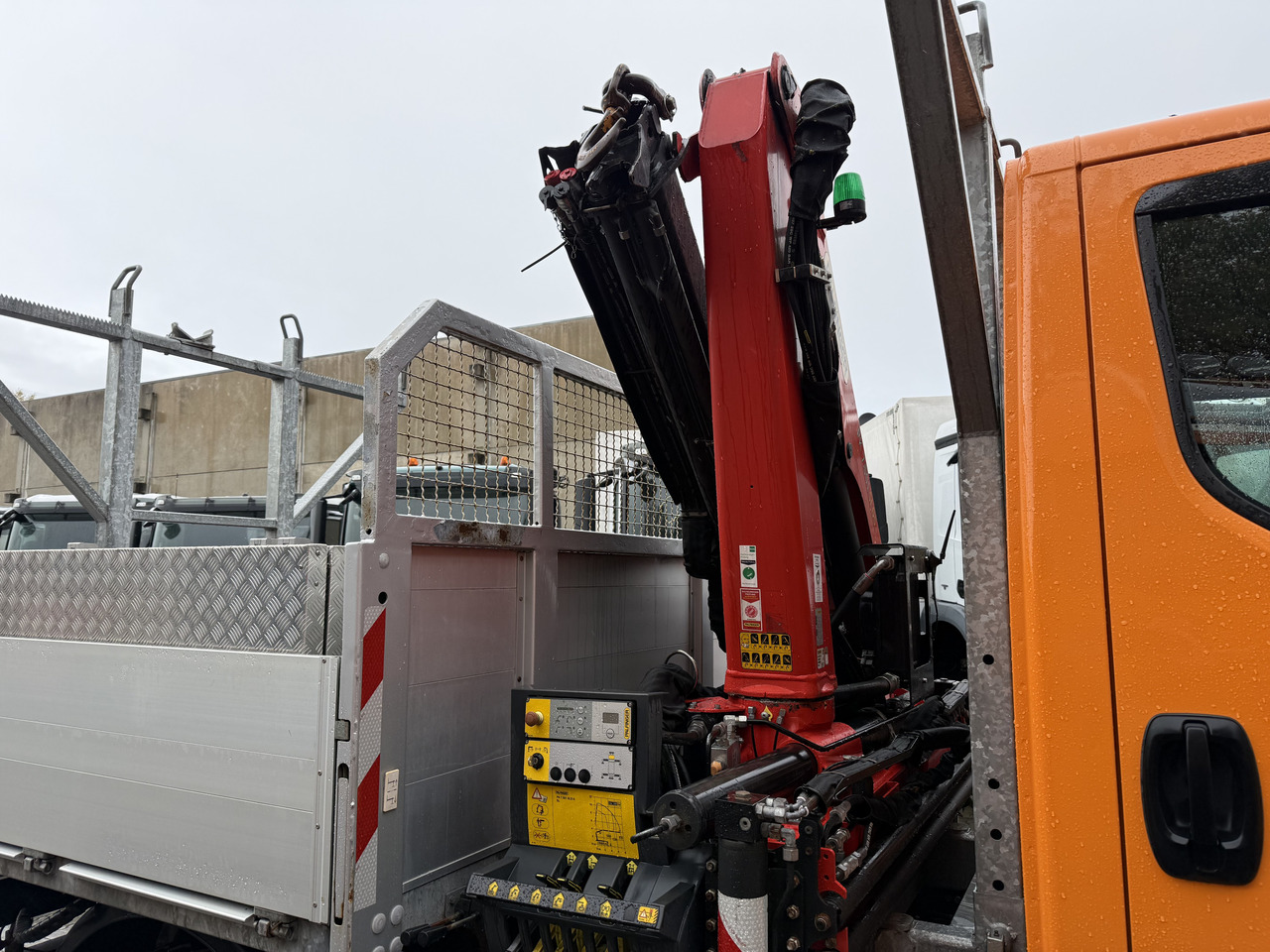 Iveco Daily 55S18W 4X4 Palfinger PK 7.501 - شاحنات مسطحة, شاحنة كرين: صور 3 Iveco Daily 55S18W 4X4 Palfinger PK 7.501 - شاحنات مسطحة, شاحنة كرين: صور 3