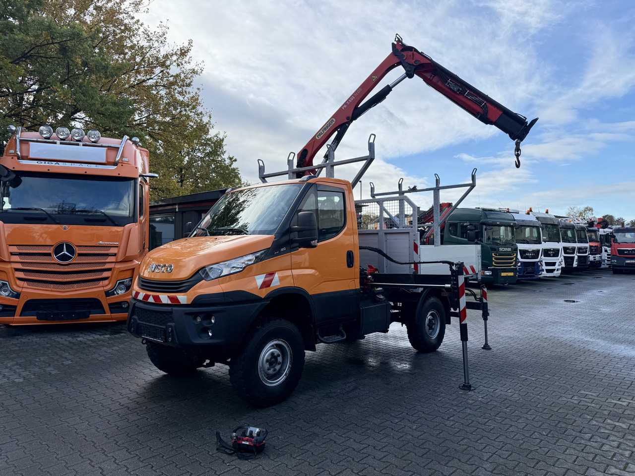 Iveco Daily 55S18W 4X4 Palfinger PK 7.501 - شاحنات مسطحة, شاحنة كرين: صور 1 Iveco Daily 55S18W 4X4 Palfinger PK 7.501 - شاحنات مسطحة, شاحنة كرين: صور 1