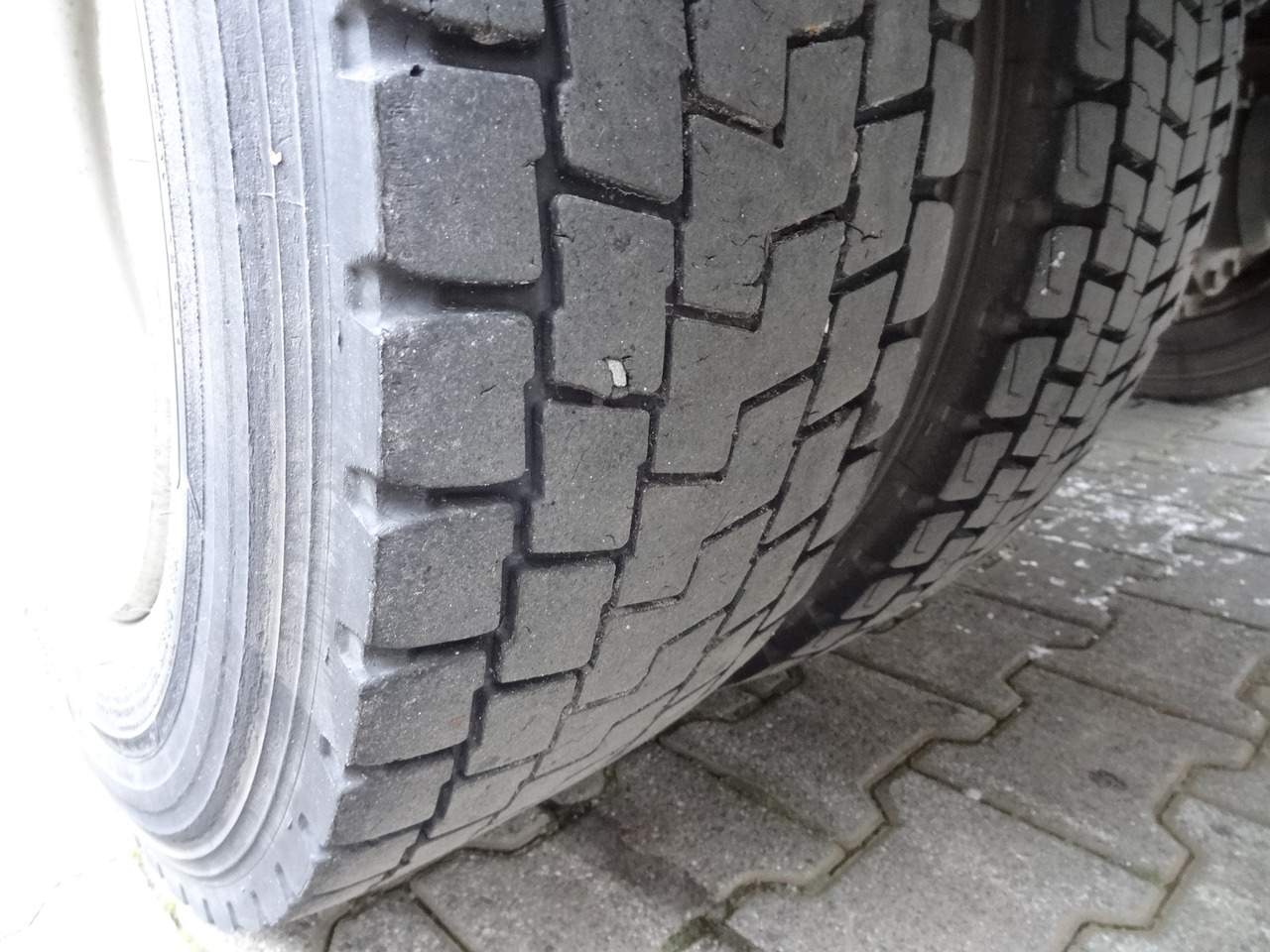 Iveco EuroCargo 120E25 Fassi F38 - شاحنة كرين, شاحنات مسطحة: صور 2 Iveco EuroCargo 120E25 Fassi F38 - شاحنة كرين, شاحنات مسطحة: صور 2