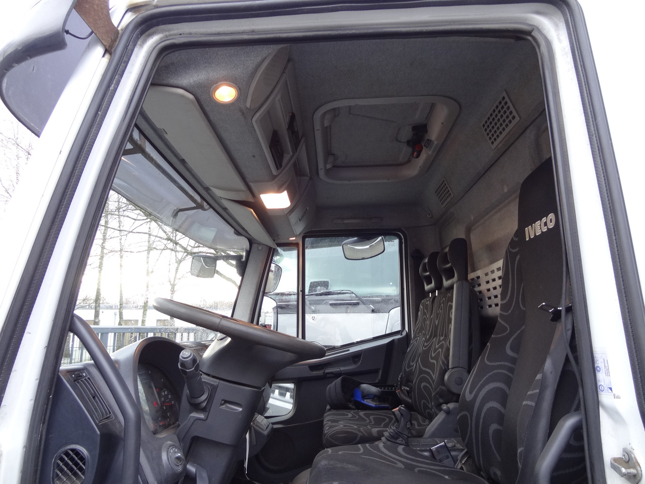Iveco EuroCargo 120E25 Fassi F38 - شاحنة كرين, شاحنات مسطحة: صور 3 Iveco EuroCargo 120E25 Fassi F38 - شاحنة كرين, شاحنات مسطحة: صور 3