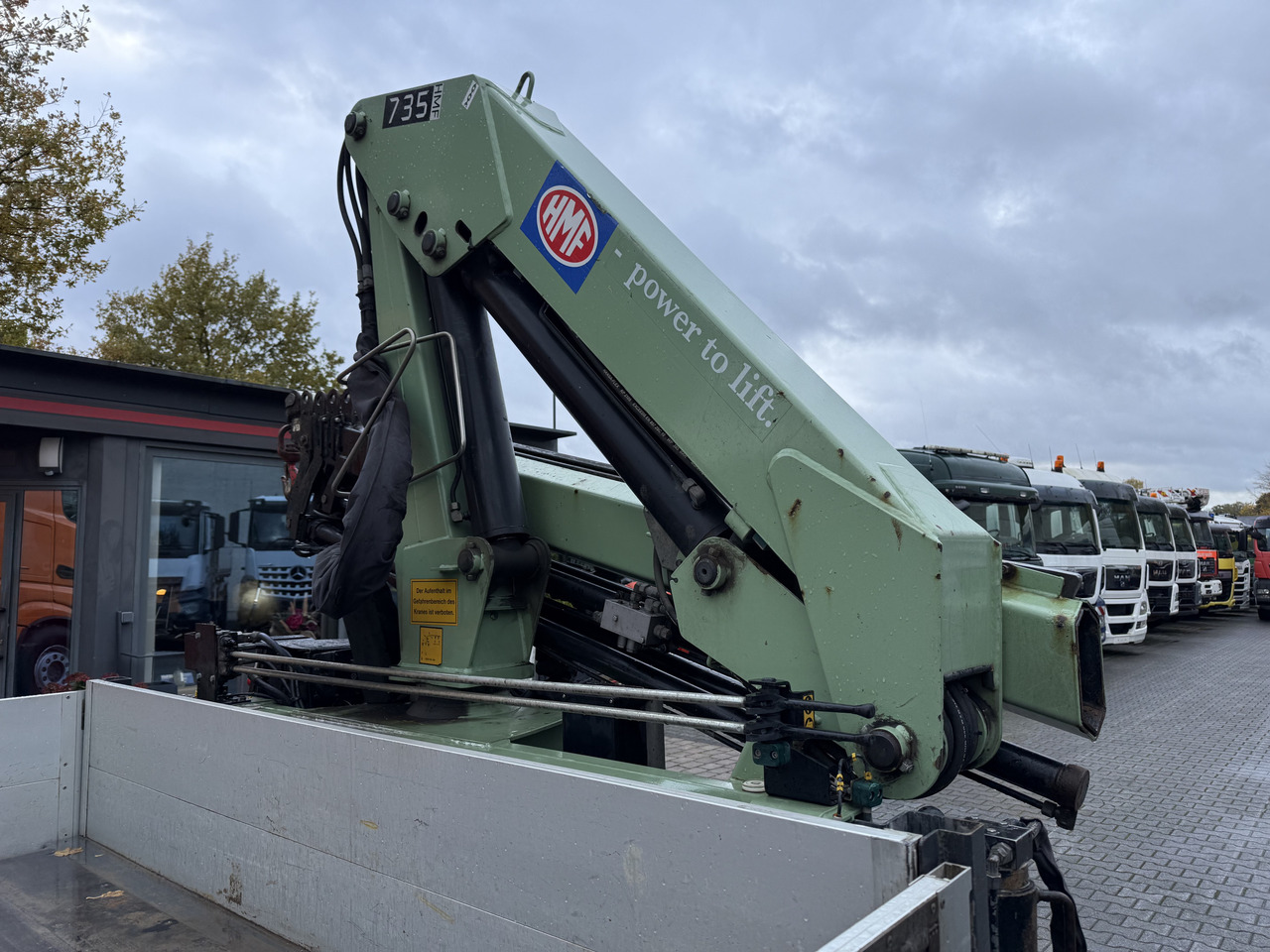 Iveco EuroCargo 80E22 Kran HMF 735 bis 15 Meter - شاحنة كرين, شاحنات مسطحة: صور 4 Iveco EuroCargo 80E22 Kran HMF 735 bis 15 Meter - شاحنة كرين, شاحنات مسطحة: صور 4