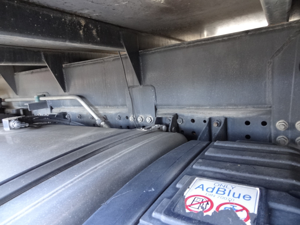 Iveco Stralis 420 6X2 Montagekran Fassi F335 28Meter - شاحنات مسطحة, شاحنة كرين: صور 2 Iveco Stralis 420 6X2 Montagekran Fassi F335 28Meter - شاحنات مسطحة, شاحنة كرين: صور 2