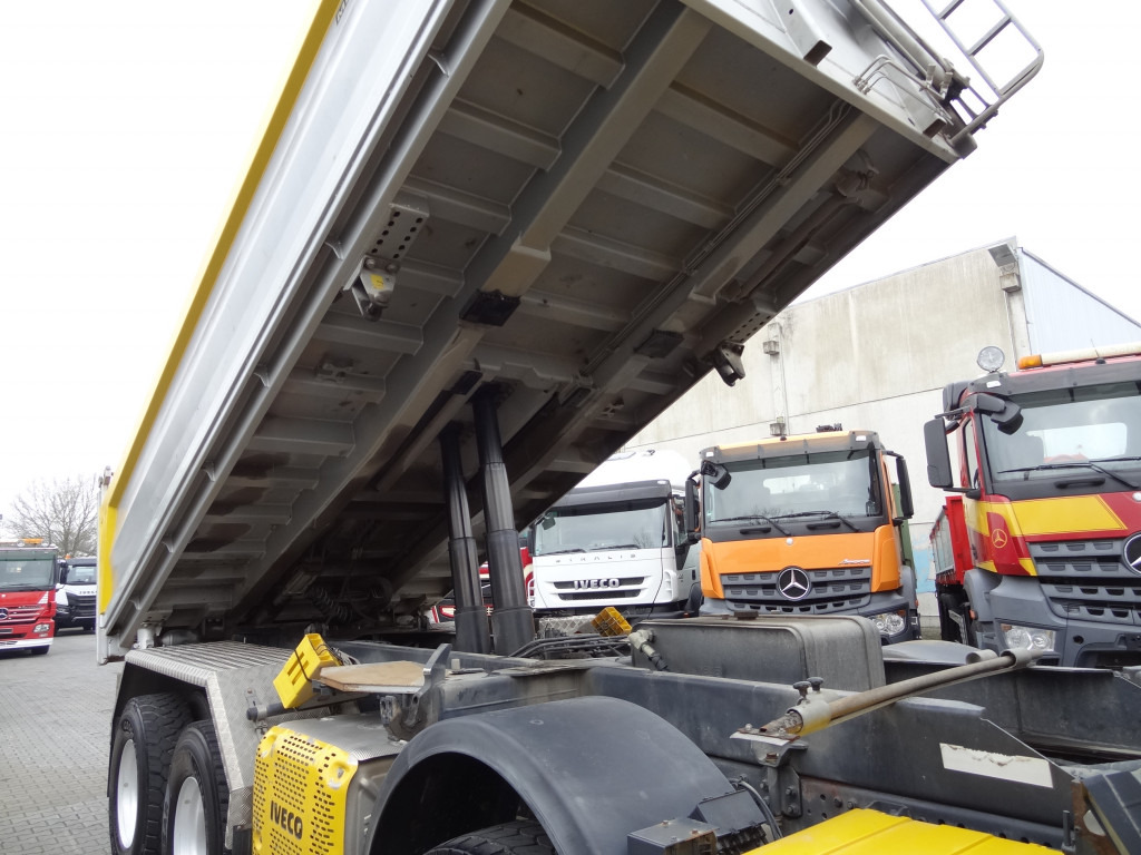 Iveco Trakker 450 8X4 Meiller - قلابات: صور 4 Iveco Trakker 450 8X4 Meiller - قلابات: صور 4