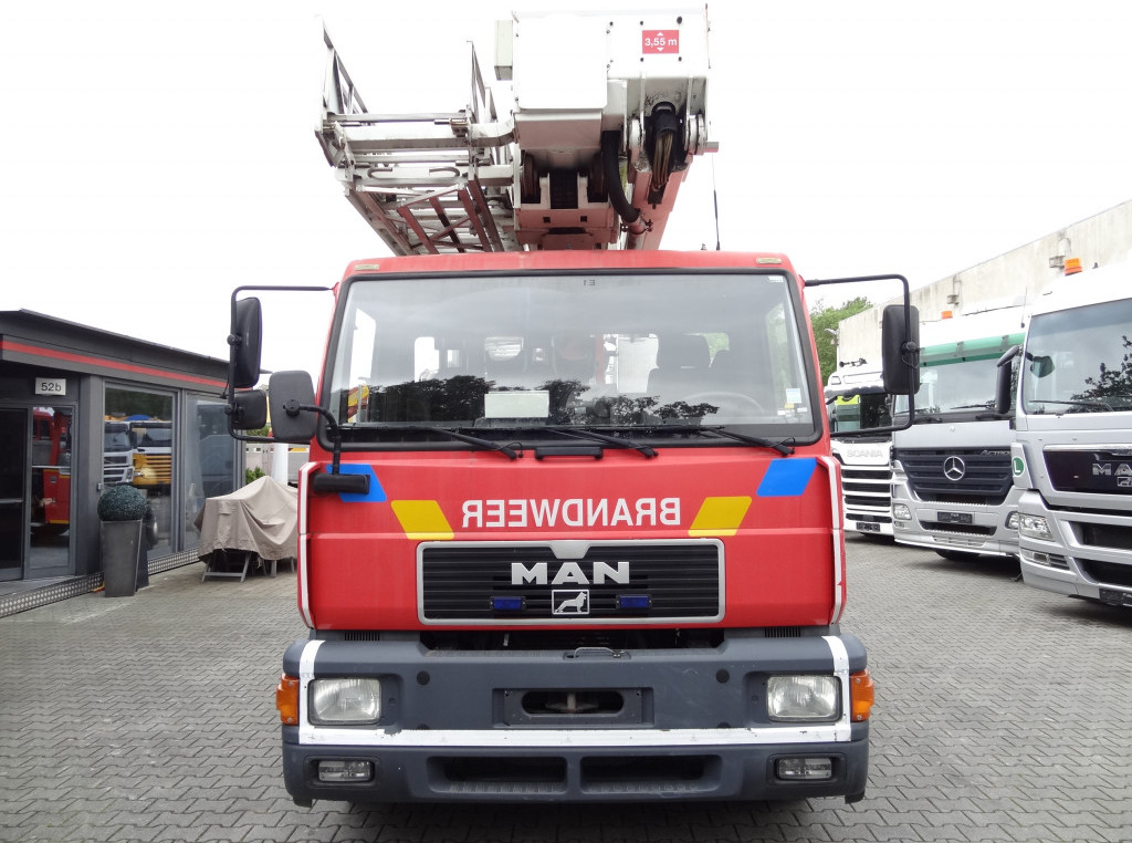 تأجير MAN L2000 18.284 Feuerwehr Bronto Skylift 27 Meter MAN L2000 18.284 Feuerwehr Bronto Skylift 27 Meter: صور 8