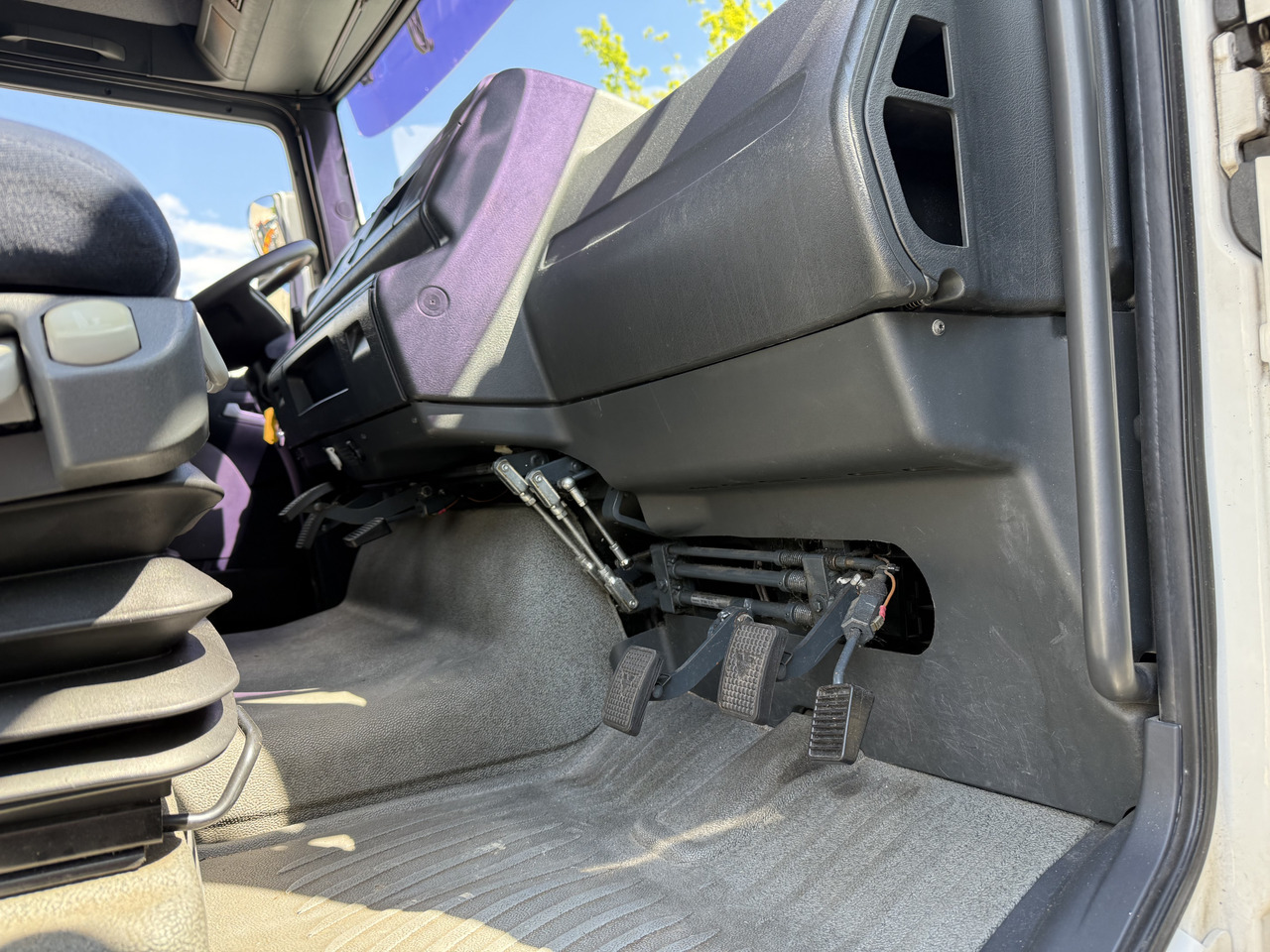 MAN TGA 18.350 4X2 LL Fahrschule - شاحنات الحاويات/ جسم علوي قابل للتغيير شاحنة: صور 4 MAN TGA 18.350 4X2 LL Fahrschule - شاحنات الحاويات/ جسم علوي قابل للتغيير شاحنة: صور 4