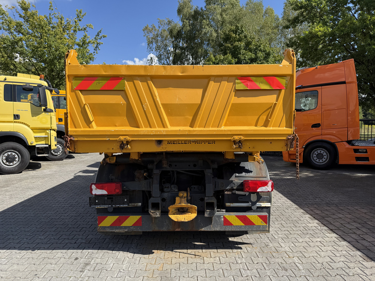 قلابات, شاحنة كرين MAN TGA 26.360 6X2 Kipper Kran Palfinger 15500: صور 11