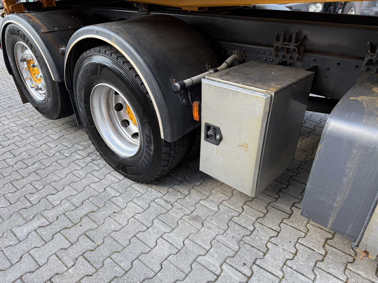 MAN TGA 26.360 6X2 Kipper Kran Palfinger 15500 - قلابات, شاحنة كرين: صور 2 MAN TGA 26.360 6X2 Kipper Kran Palfinger 15500 - قلابات, شاحنة كرين: صور 2