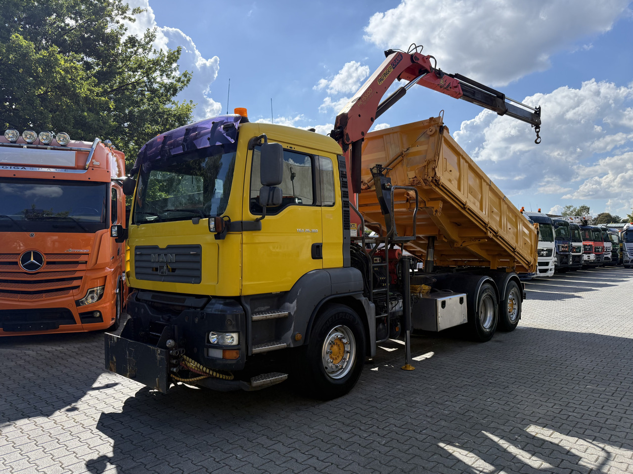 MAN TGA 26.360 6X2 Kipper Kran Palfinger 15500 - قلابات, شاحنة كرين: صور 1 MAN TGA 26.360 6X2 Kipper Kran Palfinger 15500 - قلابات, شاحنة كرين: صور 1