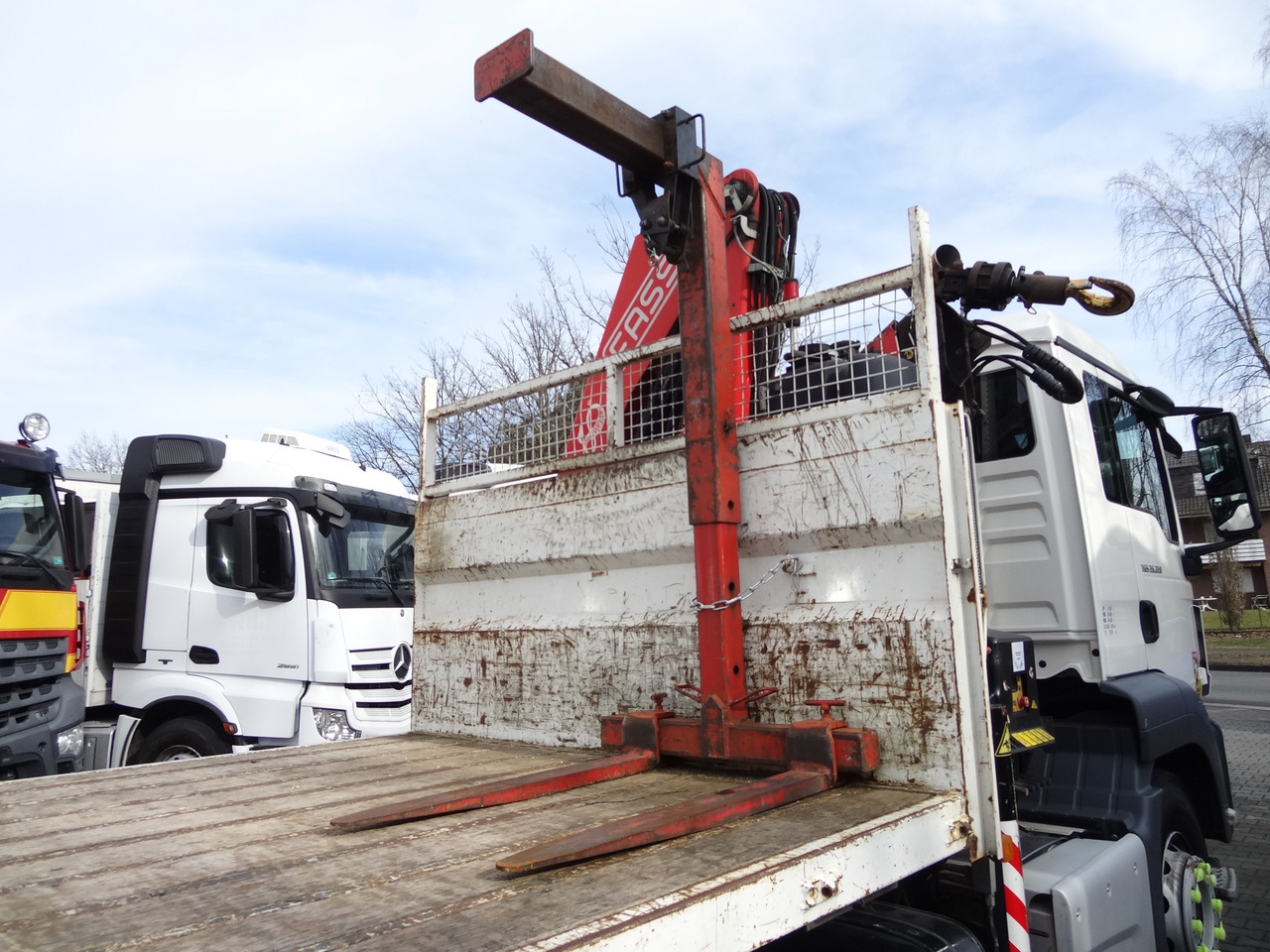 MAN TGS 26.320 6X4 BB mit Kran Fassi F175 - شاحنات مسطحة, شاحنة كرين: صور 3 MAN TGS 26.320 6X4 BB mit Kran Fassi F175 - شاحنات مسطحة, شاحنة كرين: صور 3