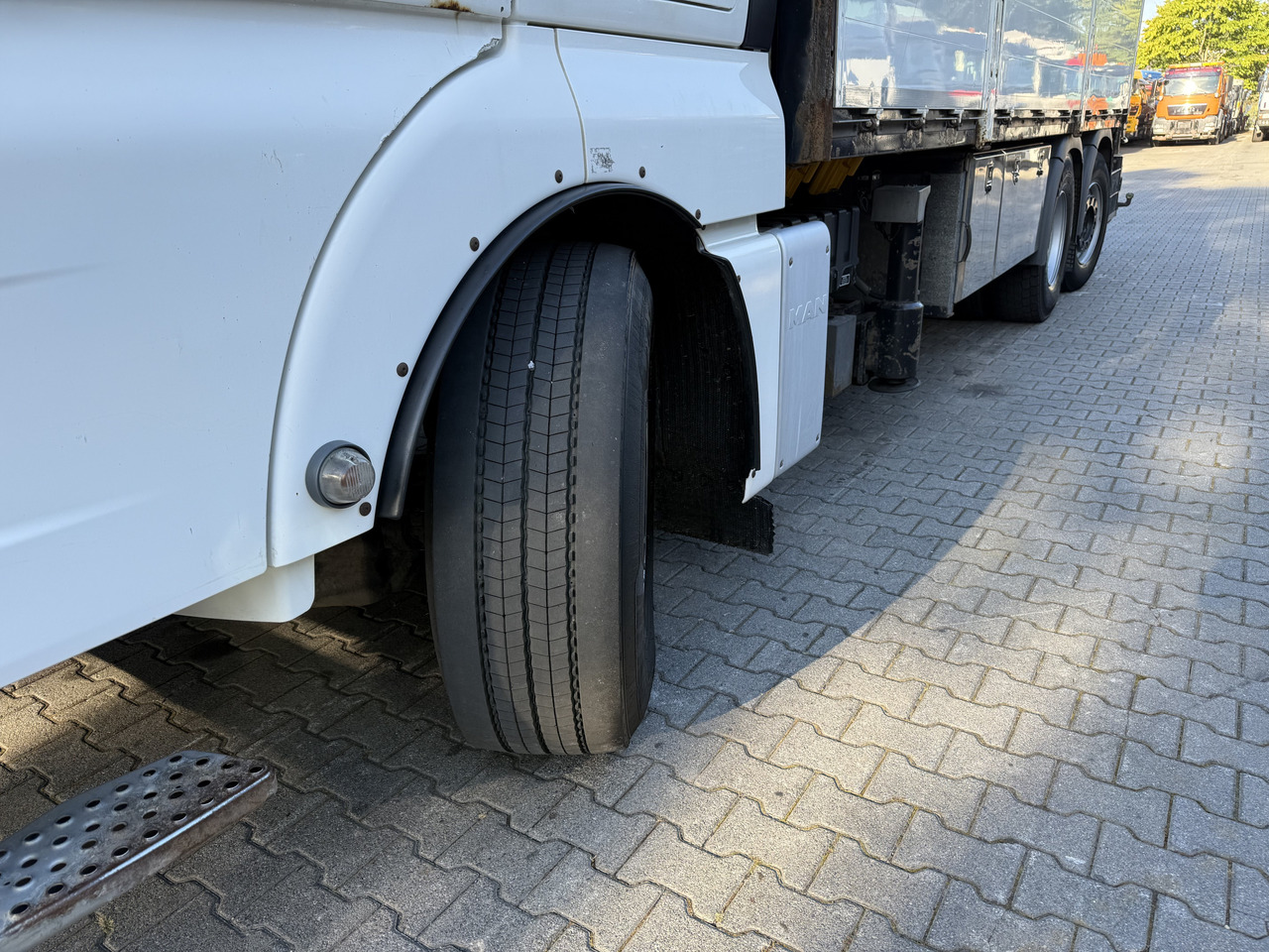 MAN TGX 26.480 6X2 Hiab 422 + Jib + Winde - شاحنات مسطحة, شاحنة كرين: صور 2 MAN TGX 26.480 6X2 Hiab 422 + Jib + Winde - شاحنات مسطحة, شاحنة كرين: صور 2