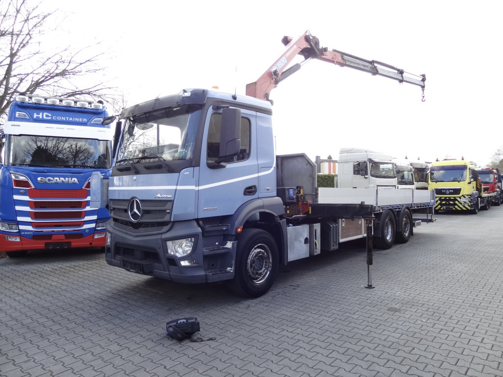 Mercedes-Benz Actros 2533 6X2 HMF 1820 Langmaterial - شاحنات مسطحة, شاحنة كرين: صور 1 Mercedes-Benz Actros 2533 6X2 HMF 1820 Langmaterial - شاحنات مسطحة, شاحنة كرين: صور 1