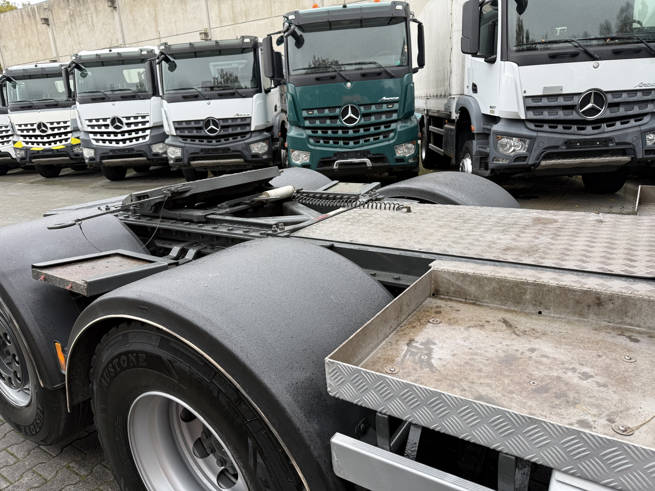 Mercedes-Benz Actros 2548 LS 6X2 Kran HMF 3220 bis 16 Meter - شاحنة كرين, شاحنة جرار: صور 3 Mercedes-Benz Actros 2548 LS 6X2 Kran HMF 3220 bis 16 Meter - شاحنة كرين, شاحنة جرار: صور 3