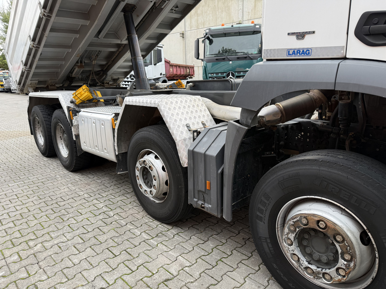 Mercedes-Benz Arocs 3246K 8X4 Meiller - قلابات: صور 4 Mercedes-Benz Arocs 3246K 8X4 Meiller - قلابات: صور 4