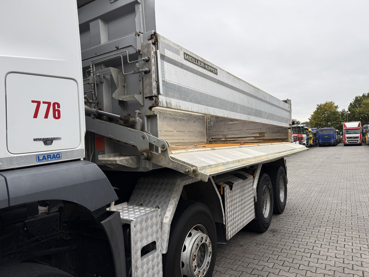 Mercedes-Benz Arocs 3246K 8X4 Meiller - قلابات: صور 3 Mercedes-Benz Arocs 3246K 8X4 Meiller - قلابات: صور 3