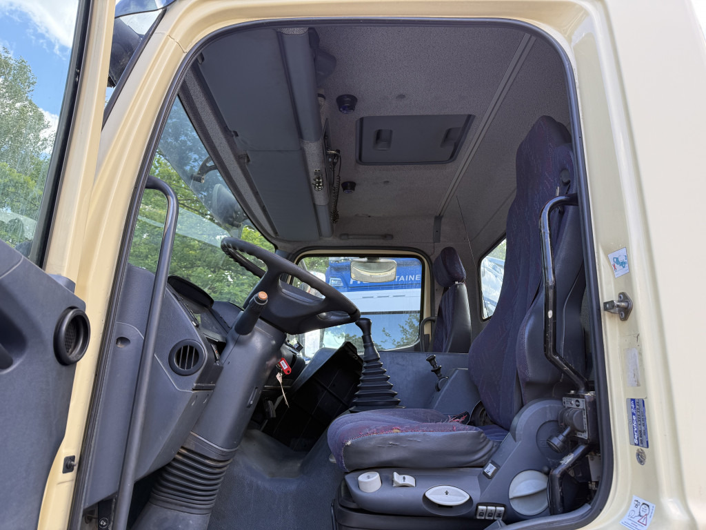 Mercedes-Benz Atego 1823 AK 4X4 Kipper Kran Palfinger PK10000 - شاحنة كرين, قلابات: صور 4 Mercedes-Benz Atego 1823 AK 4X4 Kipper Kran Palfinger PK10000 - شاحنة كرين, قلابات: صور 4