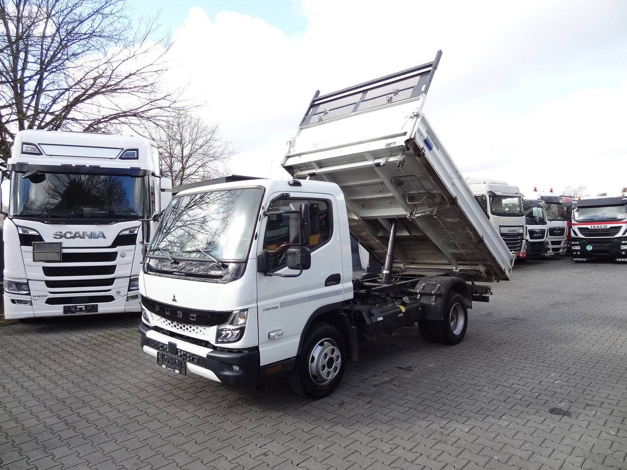Mitsubishi Fuso 7C18 Meiller - قلابات: صور 1 Mitsubishi Fuso 7C18 Meiller - قلابات: صور 1