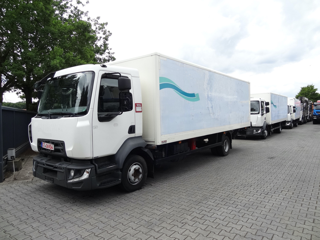 Renault D10.210 7m Koffer - بصندوق مغلق شاحنة: صور 1 Renault D10.210 7m Koffer - بصندوق مغلق شاحنة: صور 1