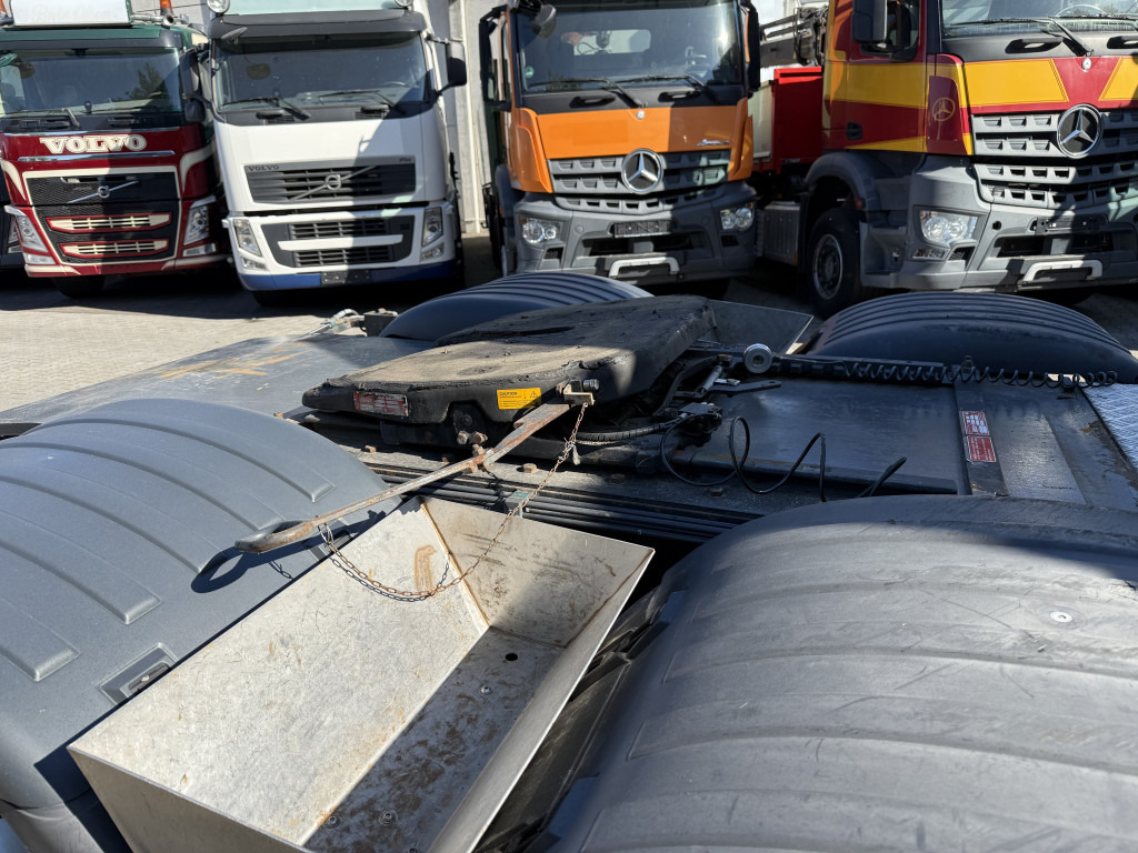 Scania R400 6X2 Kran Hiab 377-8 bis 25 Meter - شاحنة جرار: صور 2 Scania R400 6X2 Kran Hiab 377-8 bis 25 Meter - شاحنة جرار: صور 2