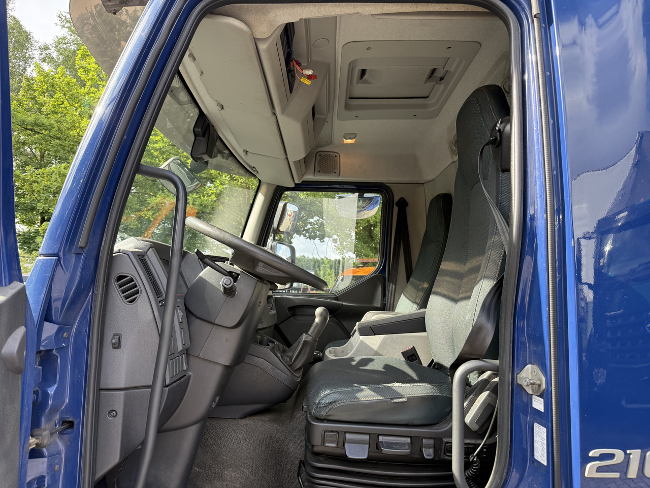 Volvo FL210 14 Tonner - شاحنة ستارة: صور 4 Volvo FL210 14 Tonner - شاحنة ستارة: صور 4