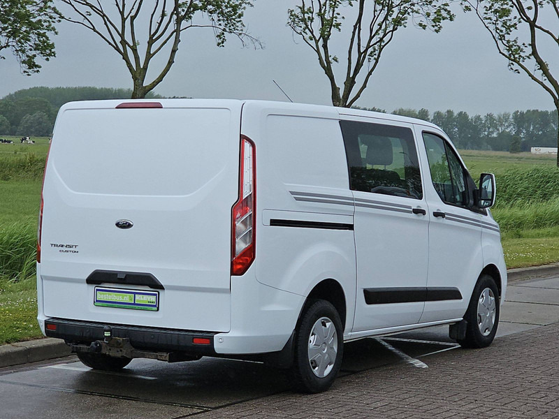Ford Transit 2.0 - فان المدمجة: صور 3 Ford Transit 2.0 - فان المدمجة: صور 3