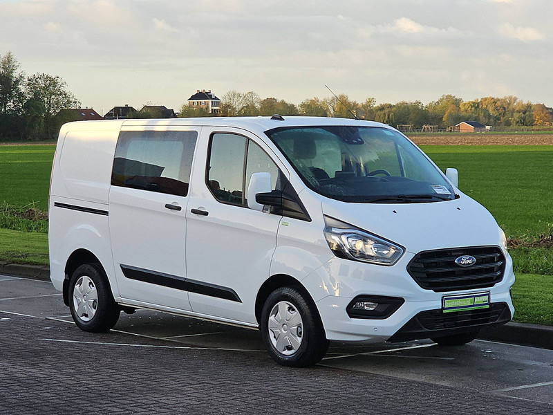 Ford Transit Custom 2.0 L1H1 Dub.- Cab. Navi - فان المدمجة: صور 5 Ford Transit Custom 2.0 L1H1 Dub.- Cab. Navi - فان المدمجة: صور 5