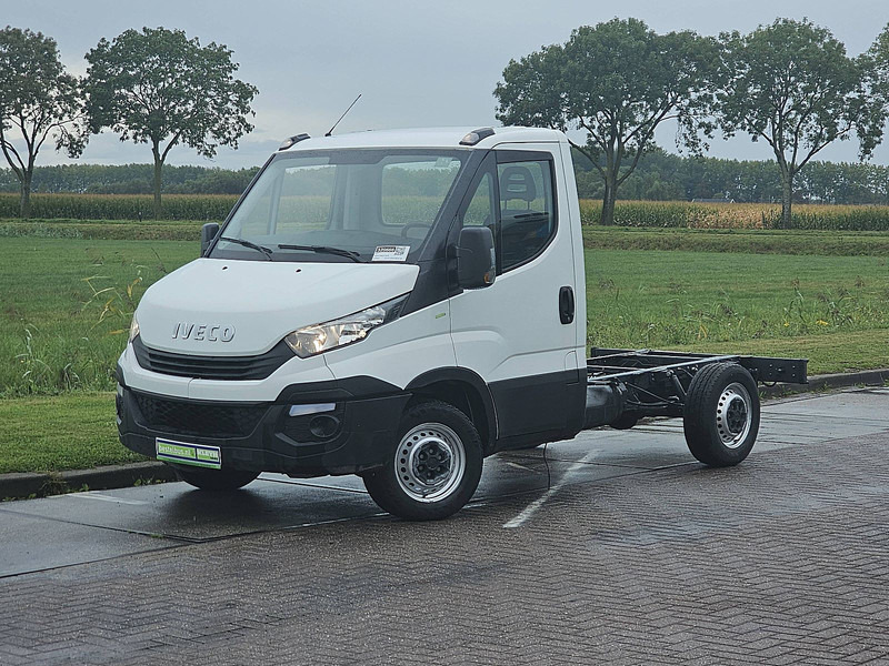 Iveco Daily 35 S 12 CHASSIS - الشاحنات الصغيرة: صور 2 Iveco Daily 35 S 12 CHASSIS - الشاحنات الصغيرة: صور 2