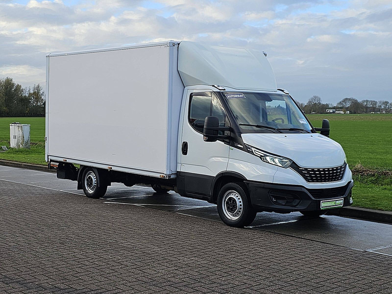 Iveco Daily 35 S ac automaat EURO6 - الشاحنات الصغيرة صندوق مغلق: صور 5 Iveco Daily 35 S ac automaat EURO6 - الشاحنات الصغيرة صندوق مغلق: صور 5