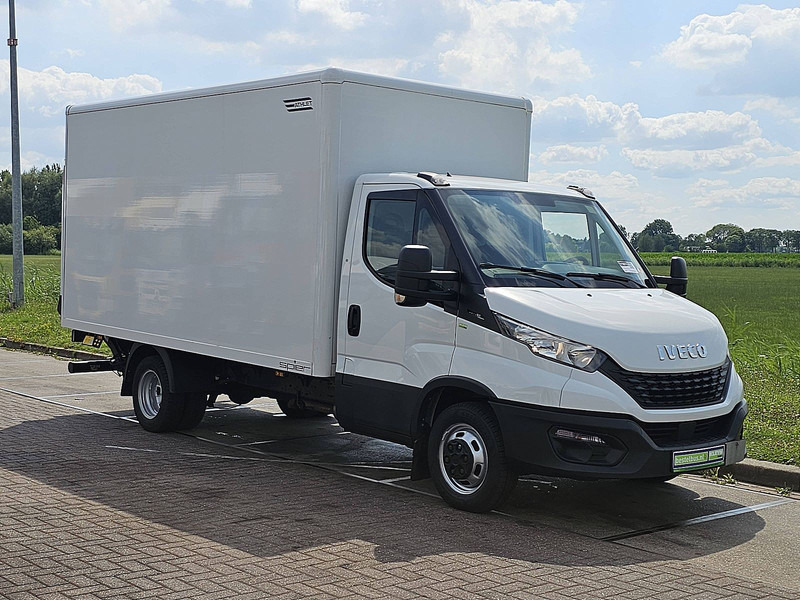 Iveco Daily 35C16 Bakwagen Laadklep - الشاحنات الصغيرة صندوق مغلق: صور 5 Iveco Daily 35C16 Bakwagen Laadklep - الشاحنات الصغيرة صندوق مغلق: صور 5