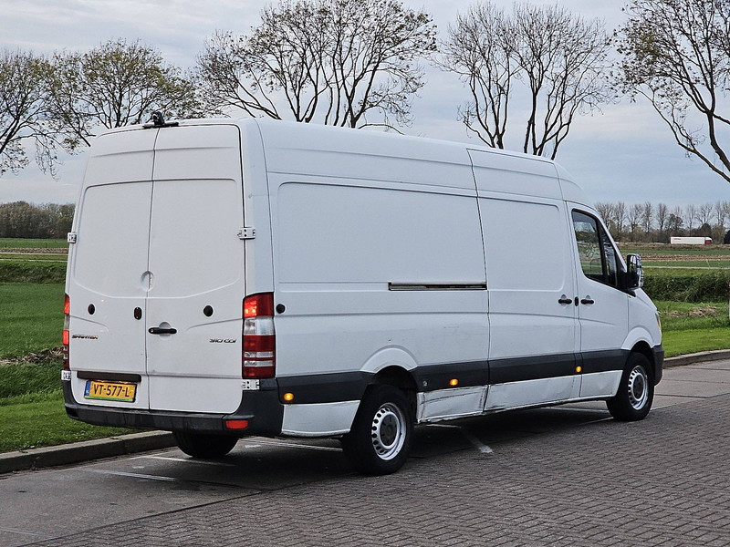 Mercedes-Benz Sprinter 310 - فان: صور 3 Mercedes-Benz Sprinter 310 - فان: صور 3