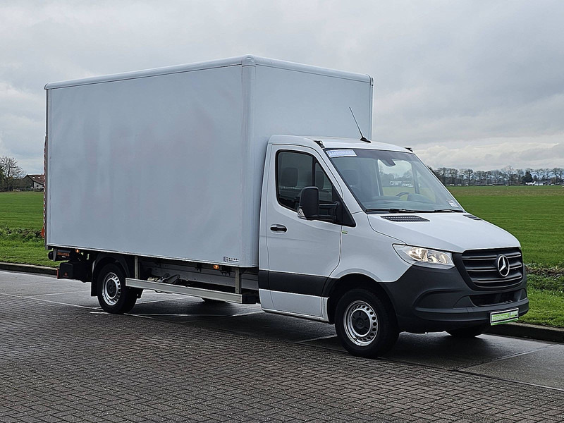 Mercedes-Benz Sprinter 315 Bakwagen Laadklep! - الشاحنات الصغيرة صندوق مغلق: صور 5 Mercedes-Benz Sprinter 315 Bakwagen Laadklep! - الشاحنات الصغيرة صندوق مغلق: صور 5