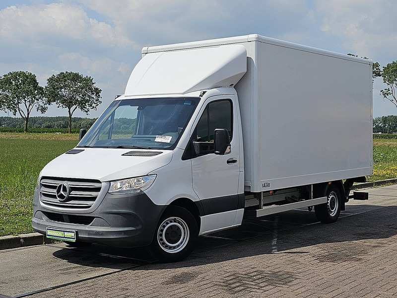 Mercedes-Benz Sprinter 316 Bakwagen Laadklep! - الشاحنات الصغيرة صندوق مغلق: صور 2 Mercedes-Benz Sprinter 316 Bakwagen Laadklep! - الشاحنات الصغيرة صندوق مغلق: صور 2