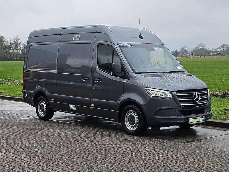 Mercedes-Benz Sprinter 316 L2H2 LED Mbux 10 - فان المدمجة: صور 5 Mercedes-Benz Sprinter 316 L2H2 LED Mbux 10 - فان المدمجة: صور 5