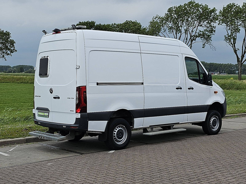 Mercedes-Benz Sprinter 316 L2H2 Mbux 4x4 Autom! - فان: صور 3 Mercedes-Benz Sprinter 316 L2H2 Mbux 4x4 Autom! - فان: صور 3