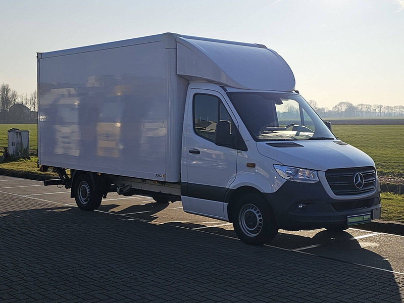 Mercedes-Benz Sprinter 317 Bakwagen Laadklep! - الشاحنات الصغيرة صندوق مغلق: صور 5 Mercedes-Benz Sprinter 317 Bakwagen Laadklep! - الشاحنات الصغيرة صندوق مغلق: صور 5