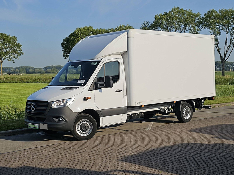 Mercedes-Benz Sprinter 317 Bakwagen Laadklep! - الشاحنات الصغيرة صندوق مغلق: صور 2 Mercedes-Benz Sprinter 317 Bakwagen Laadklep! - الشاحنات الصغيرة صندوق مغلق: صور 2