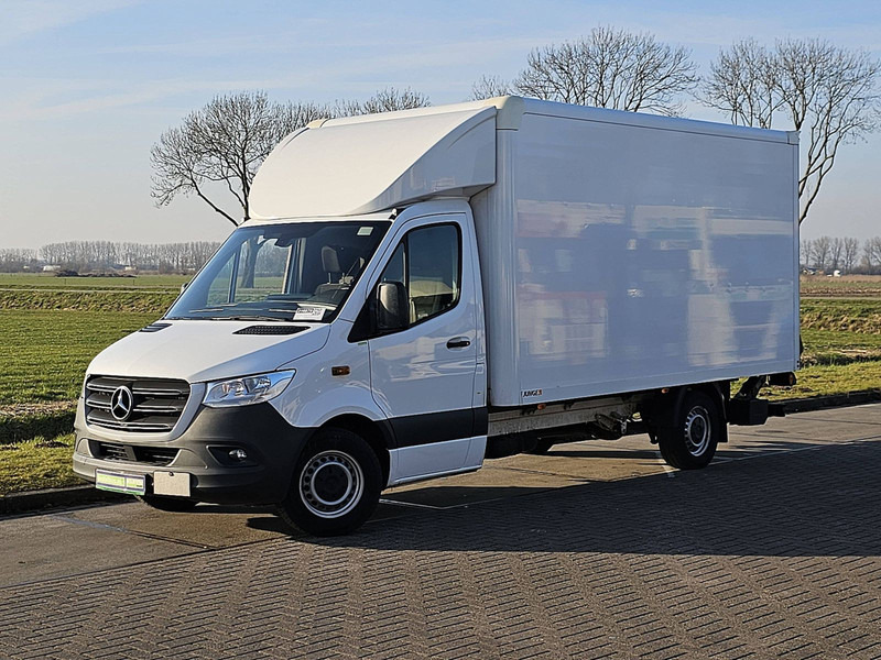 Mercedes-Benz Sprinter 317 Bakwagen Laadklep! - الشاحنات الصغيرة صندوق مغلق: صور 2 Mercedes-Benz Sprinter 317 Bakwagen Laadklep! - الشاحنات الصغيرة صندوق مغلق: صور 2