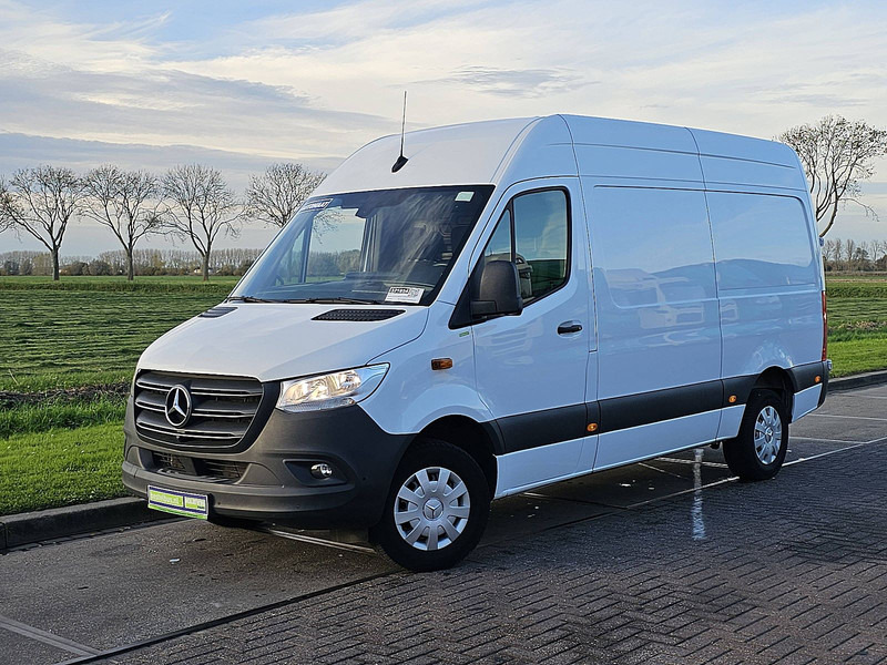 Mercedes-Benz Sprinter 317 L2H2 Mbux Navi Euro6 - فان: صور 2 Mercedes-Benz Sprinter 317 L2H2 Mbux Navi Euro6 - فان: صور 2