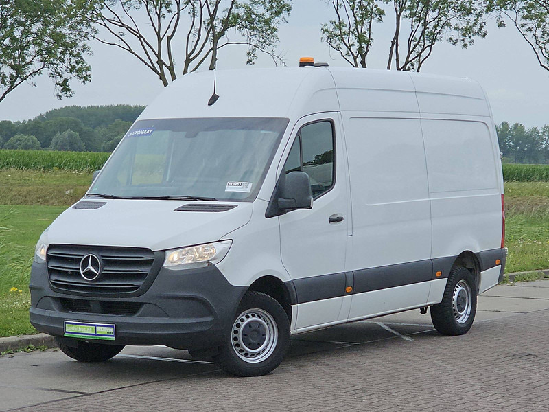 Mercedes-Benz Sprinter 319 L2H2 V6 3.5t-Trekh. - فان: صور 2 Mercedes-Benz Sprinter 319 L2H2 V6 3.5t-Trekh. - فان: صور 2